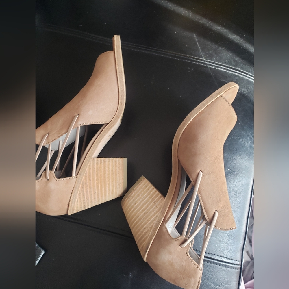 Eileen Fisher Nikki Peep Toe Suede In Earth Tone Sandals Size 8